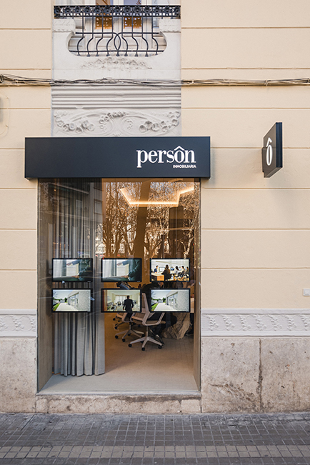 Person by Destudio 01 05