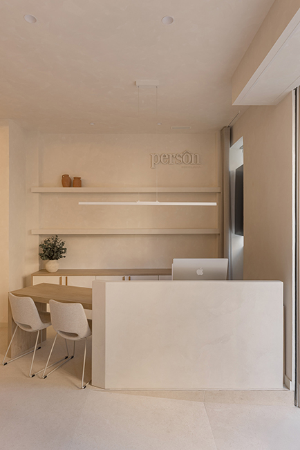 Person by Destudio 03 04